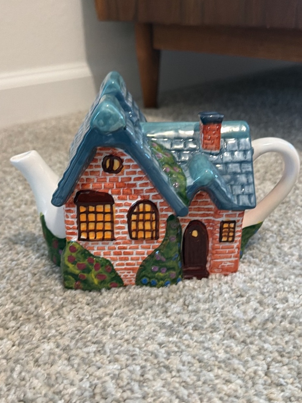 Thomas Kinkade Cottage Teapot